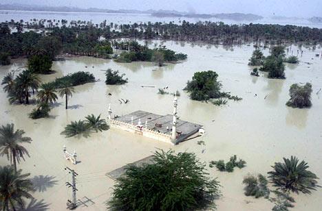 Pakistan devastated by massive flood, July 2010 Wikipedia (2010) IPCC reports that intense rain events have