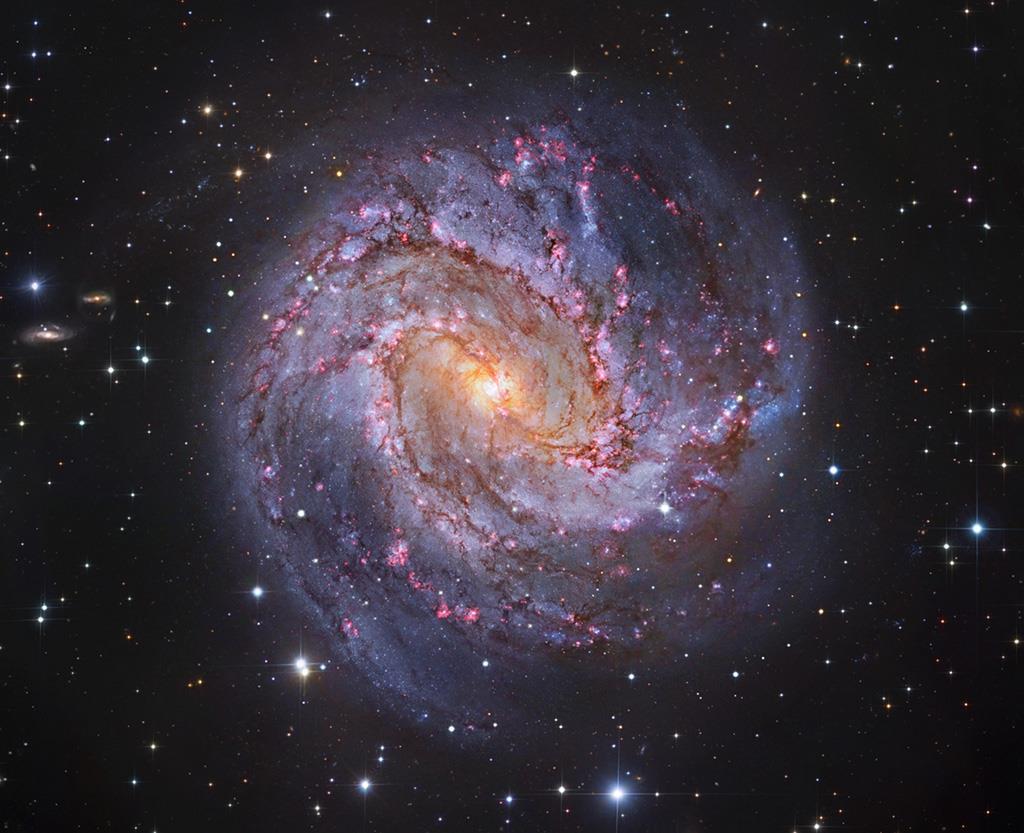 At the very top of the above chart in the centre you can see M83, the Southern Pinwheel Galaxy.