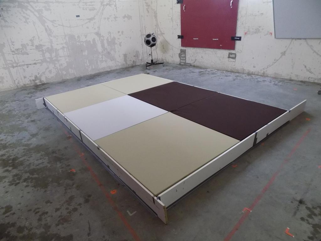 LABORATORY FOR ACOUSTICS MEASUREMENT OF SOUND ABSORPTION IN A REVERBERATION ROOM ACCORDING TO ISO 354:2003 principal: Texdecor Texdecor Air panel mounted at a construction height of 200 mm adhesive
