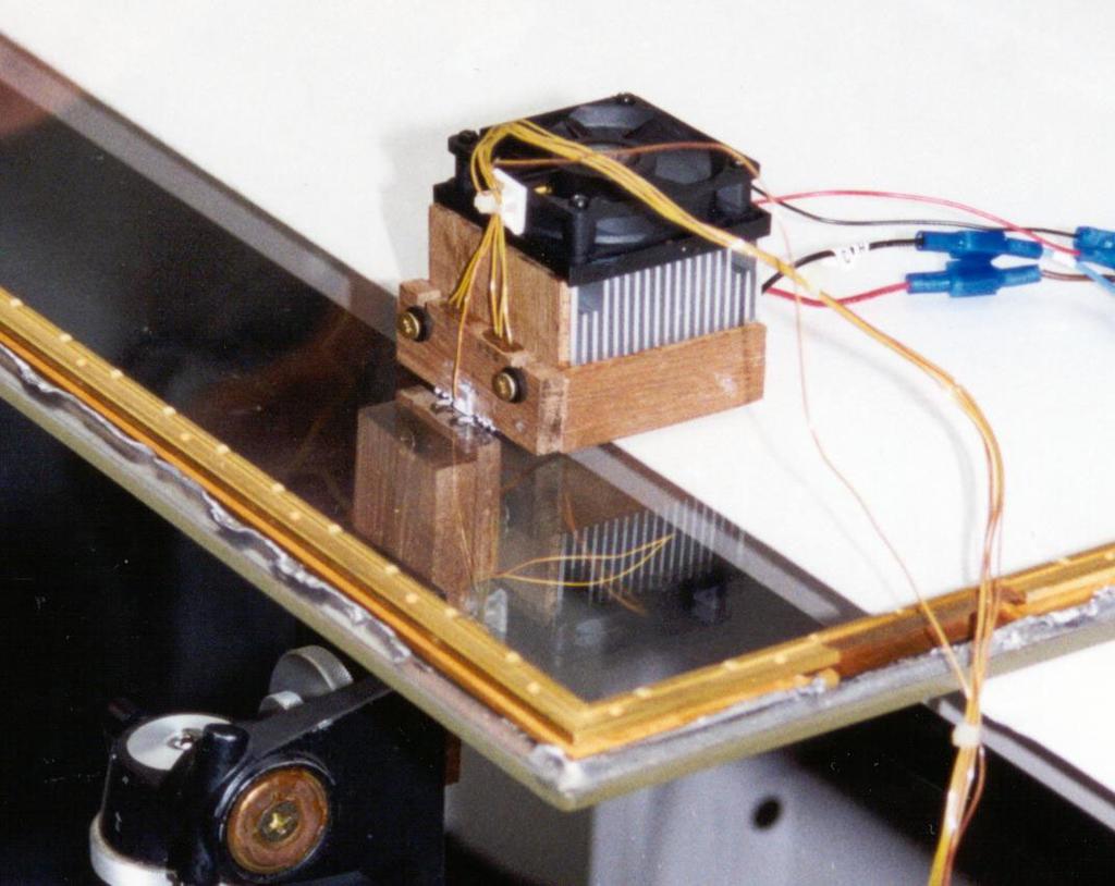 Photograph 4 :Thermoelectric cooler device placed on sealed U.S.