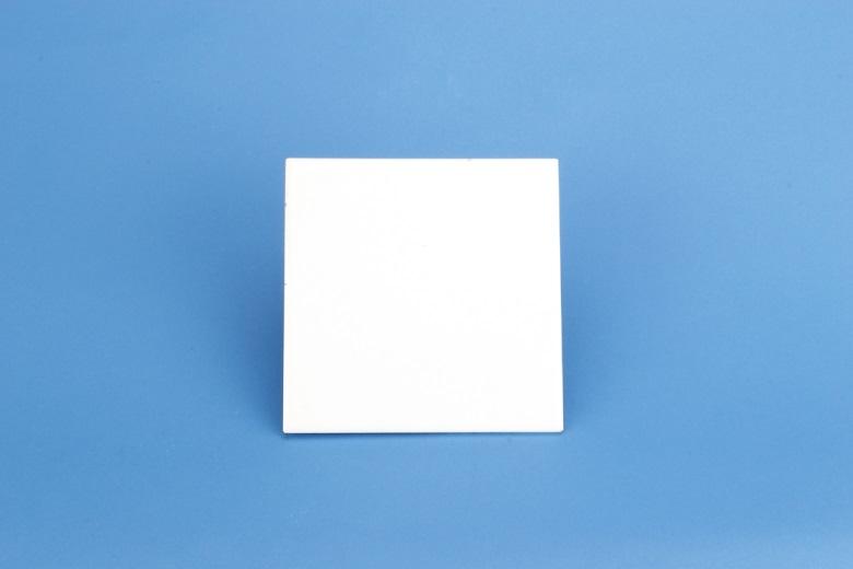 Name Use 4. White tile It is used to allow clear observation of the colour change of the indicator.