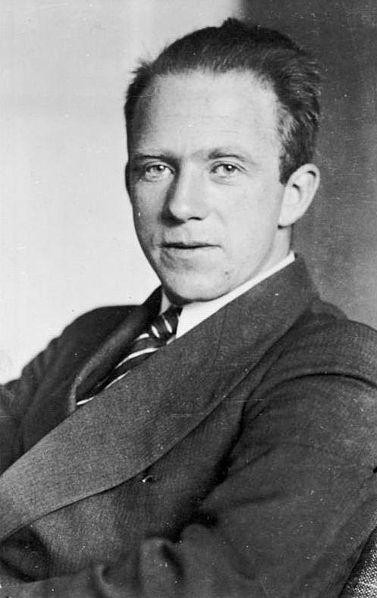 A theory like this was believed to be impossible Werner Heisenberg in 1958: We can no longer speak of the behavior of the particle independently of the process of observation.