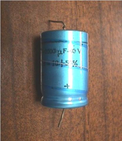 than the no electrolytic capacitors; their terminals have a well-efine polarity (there are pointe out positive an negative terminals).