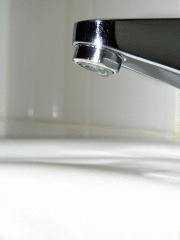 http://commons.wikimedia.org/wiki/file:water_drop_animation_enhanced_small.