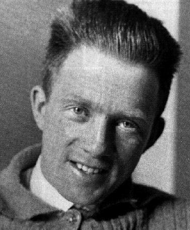 Werner Heisenberg: Uncertainty Principle Things that are very small behave differently from things big enough to see The Quantum mechanical model is a mathematical solution Energy levels for