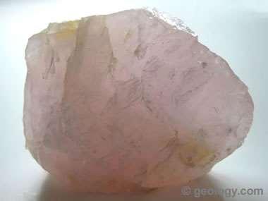 Quartz (SiO 2 ) Quartz is the second most common mineral in the Earth s crust. Found in most igneous, metamorphic and sedimentary rocks.