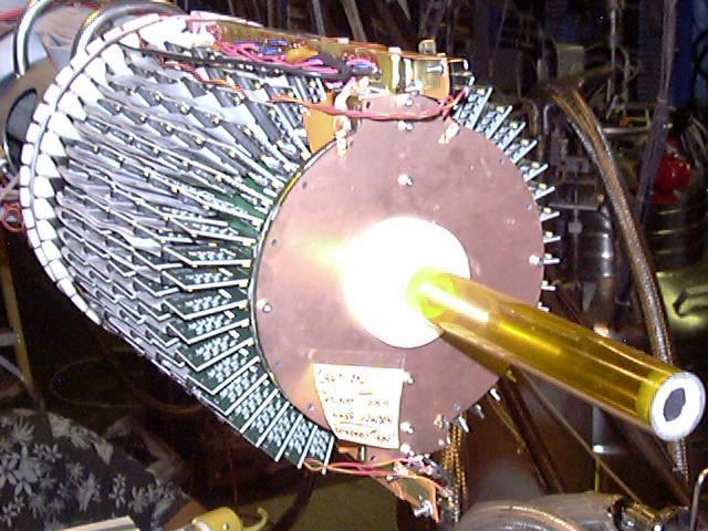 Tagging the target: BONUS Experiment at Jefferson Lab Use low mass radial TPC detector / target in magnetic field to TAG spectator proton at (very) low momenta (~65 MeV/c) and large angles (> 90 o in