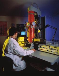Begin your research at ScienceSource. Electron Microscopes An electron microscope uses a beam of electrons instead of light.
