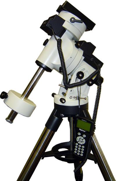 Quick Start Guide The ieq45 GoTo German Equatorial Mount #8000D, #8000DP and #8000AZ PACKAGE CONTENTS 1 Telescope Mount (with built-in GPS) Losmandy/Vixen dual saddle Go2Nova 8407 Hand Controller Two