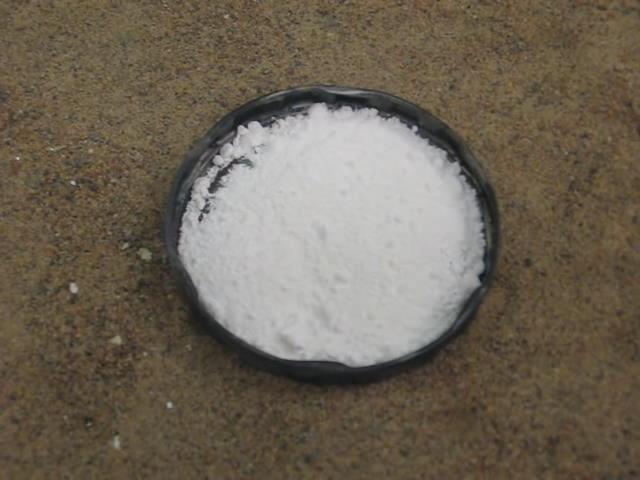 Thermal Decomposition of Carbonates Reversible Decomposition of Zinc Oxide Zinc oxide is white when cold, but yellow when hot.