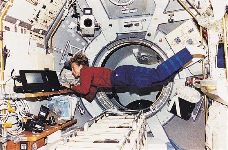 Physics of spaceflight: Weightlessness Astronauts are actually still falling they