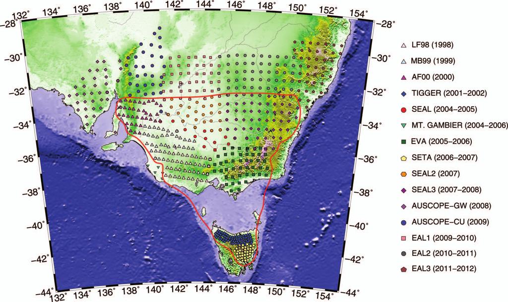 3-D structure of the Australian lithosphere 813 Downloaded by [Australian National University] at 17:46 03 September 2012 Figure 3 Map showing location of all WOMBAT stations in southeast Australia.