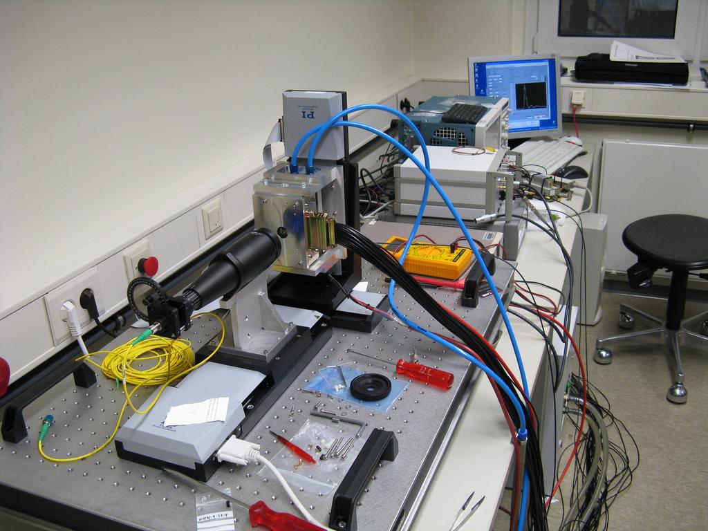 Multi-Channel TCT Setup for Charge Cloud Studies Set-up and measurement techniques TCT (Transient Current Technique) records the timeresolved current of the device under test.