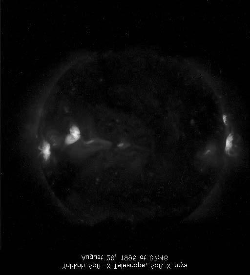 Sun in X-Ray : showing active centres Solar corona seen at the time