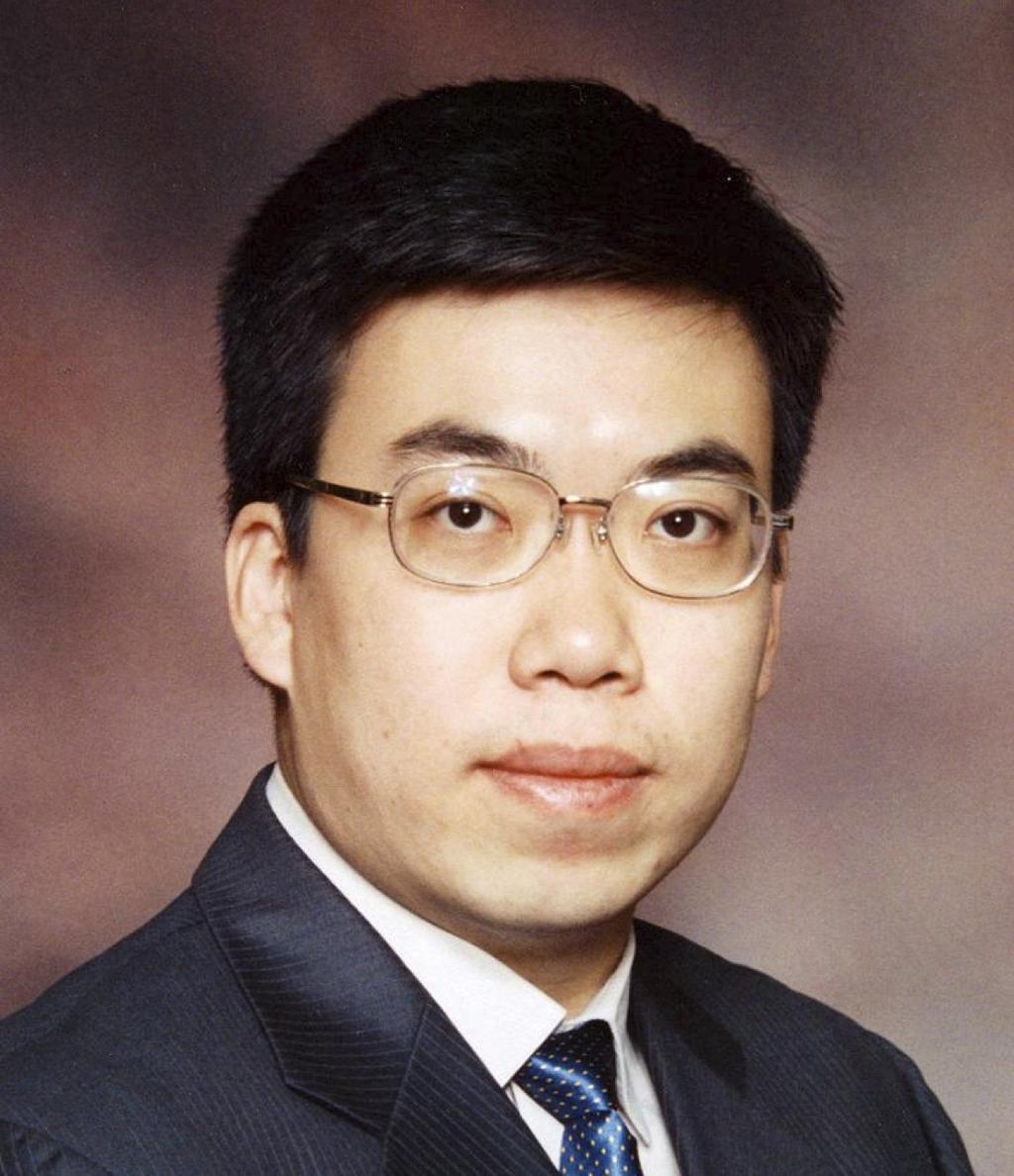 Jiawei Huag S, M 6, SM, F 6) i a IEEE Fellow, a Ditiguihed Lecturer of IEEE Commuicatio Society, ad a Thomo Reuter Highly Cited Reearcher i Computer Sciece.