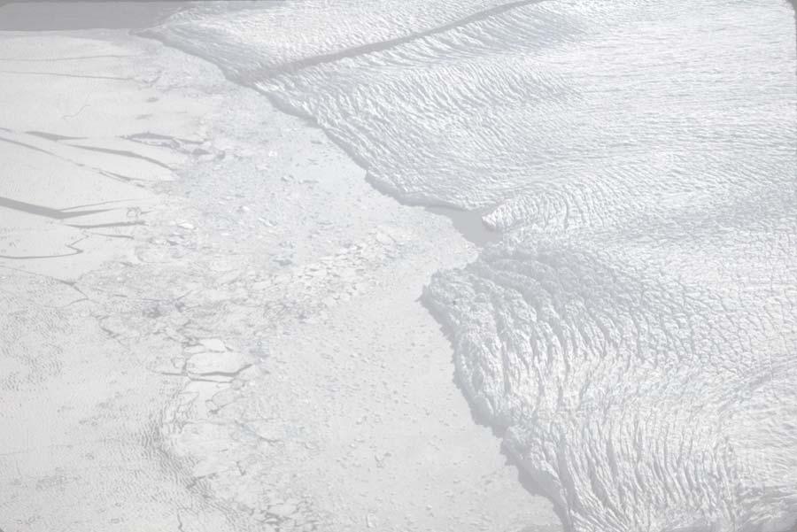 Subglacial Control on Glacier Flow in Northern Greenland Beáta Csathó (University at Buffalo, SUNY, Buffalo, NY), C.J. van der Veen (U.