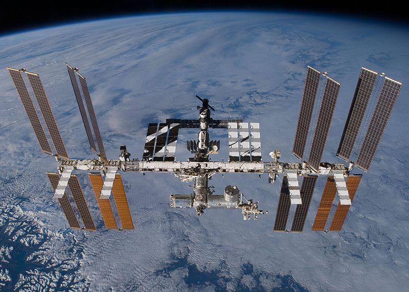 Example: International Space Station r=6380km+340 km=6780km M Earth =6x10 24 kg V S GM r 6.