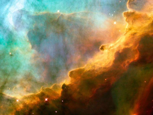 Name of the celestial object Image (credit: ESA, NASA. Hubble Space Telescope ) M17: Swan Nebula. Protostar. Many protoplanetary discs in this nebula.