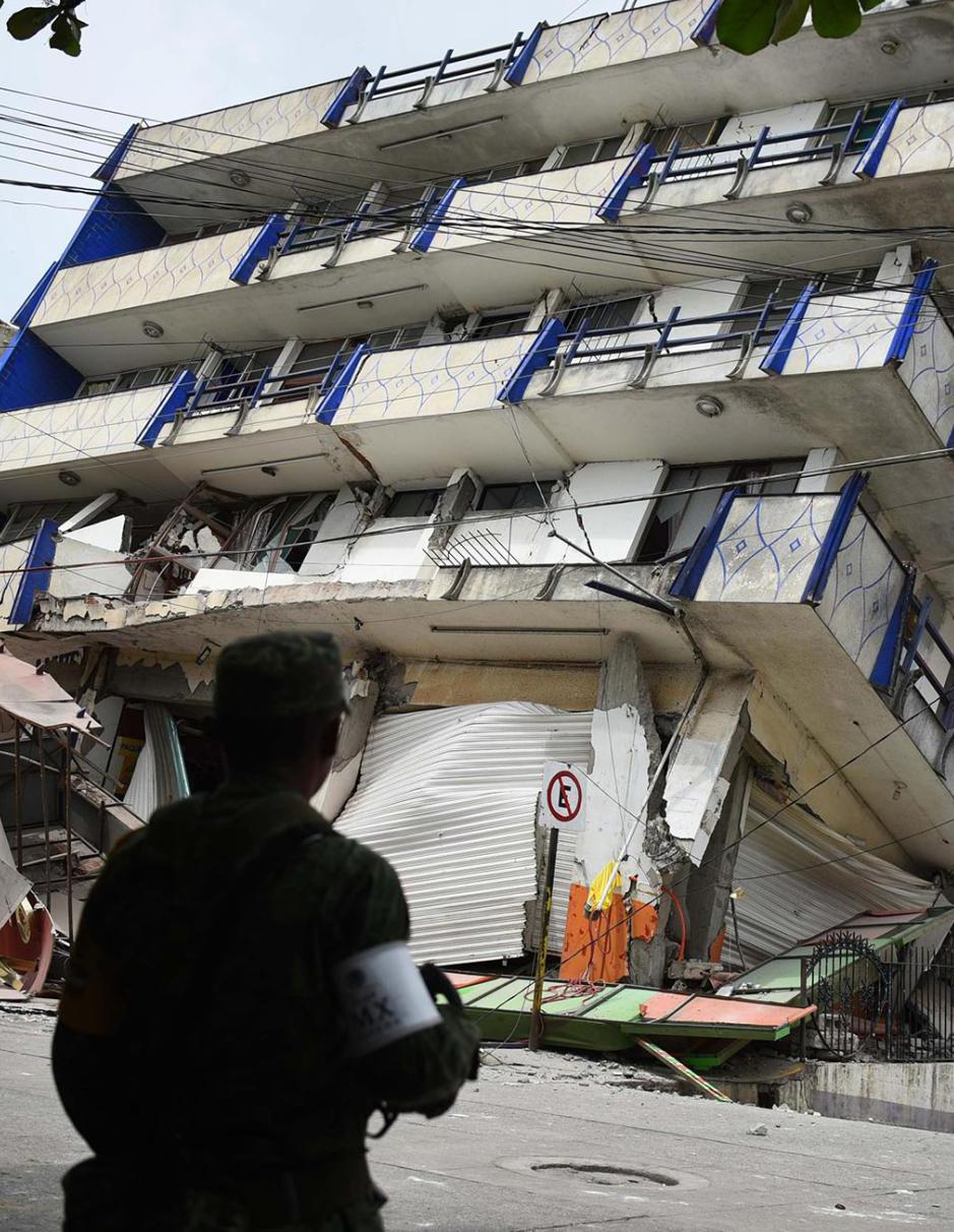 Damaged hotel Ane Centro in Matias