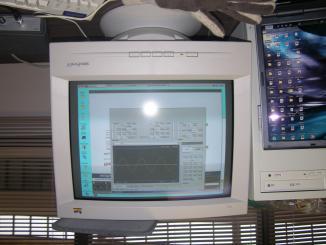 Digital oscilloscope, receives input from signal generator and signal