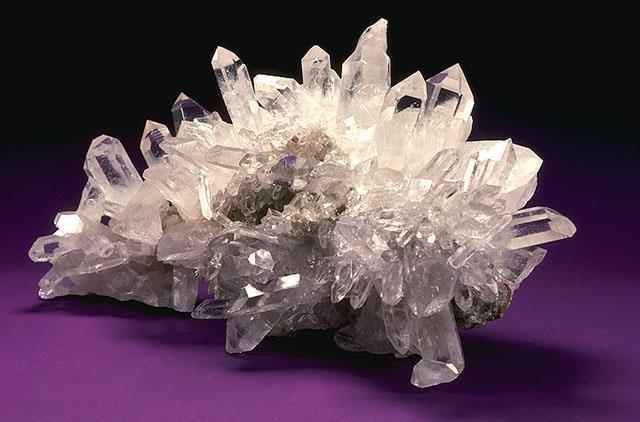 A natural occurring, inorganic crystalline