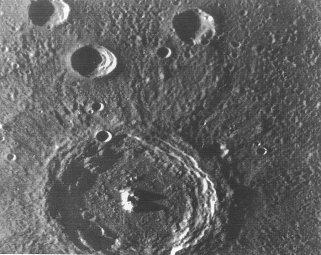 1. (b) Figure 4: Image of the Mariner 10 photograph of the hermian crater