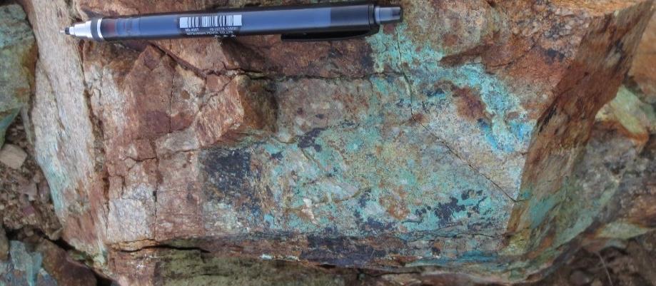 comparison to major porphyry hosting mineral deposits Butte, Bingham, Refugio, Batu Hijau, Yerington, Resolution Elder Creek Porphyry Claim Block