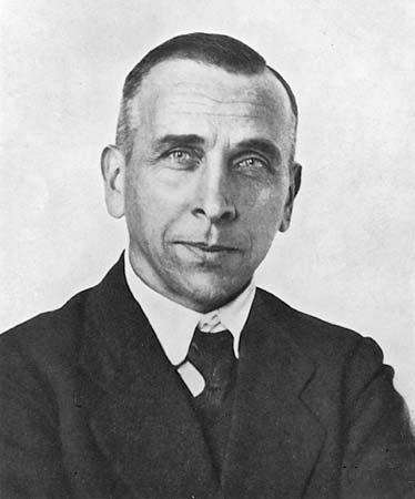 1924, ALFRED WEGENER proposed