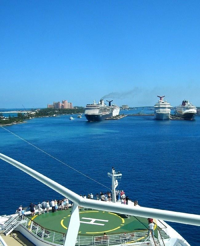 Port of Nassau, Bahamas The Bahamas is highly vulnerable to SLR 80% of country within 1.