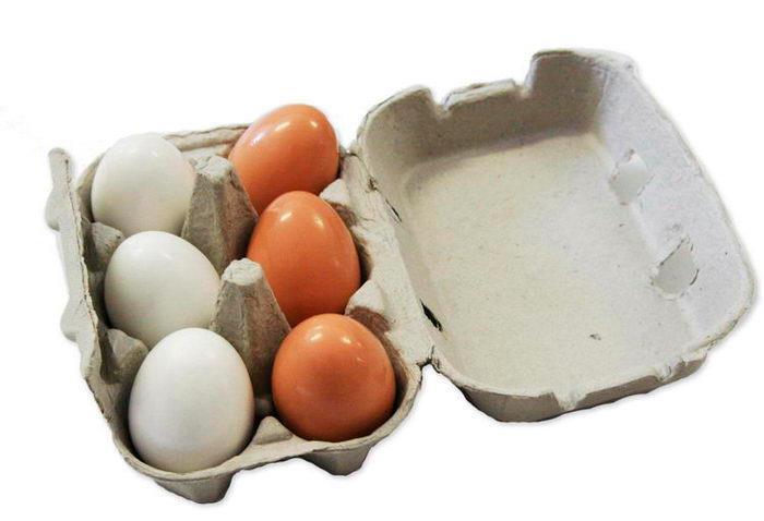 STORING EGGS 1. E G G S A R E V E RY P O RO U S. T H E Y S H O U L D B E STO R E D I N T H E I R O R I G I N A L C A R TO N.