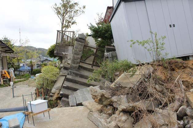 broken in the 1978 quake had the same misfortune during the 2011 main shock.
