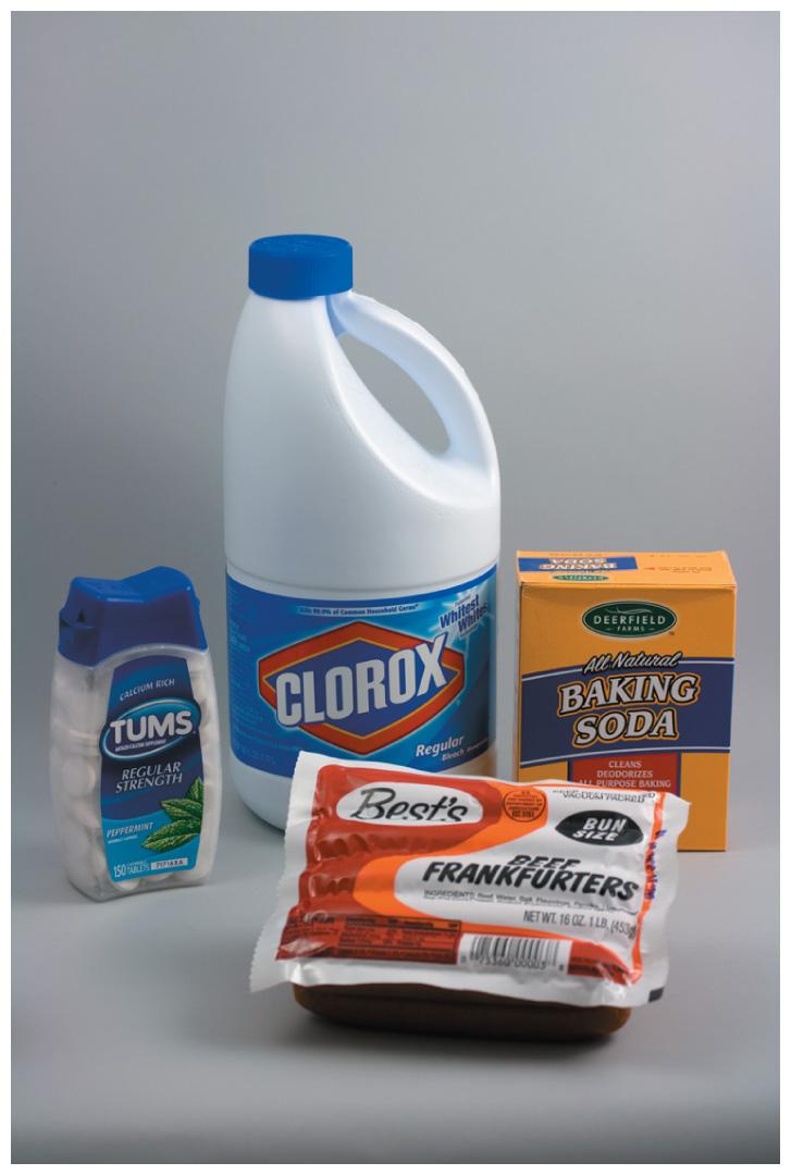 Polyatomic Ions in Everyday Chemistry The active ingredient in household bleach is sodium hypochlorite, which acts to destroy color-causing molecules and kill bacteria.