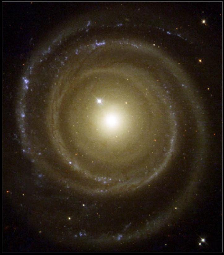 Not all disks are perfectly exponendal Bars, rings, spiral arms, interacdons