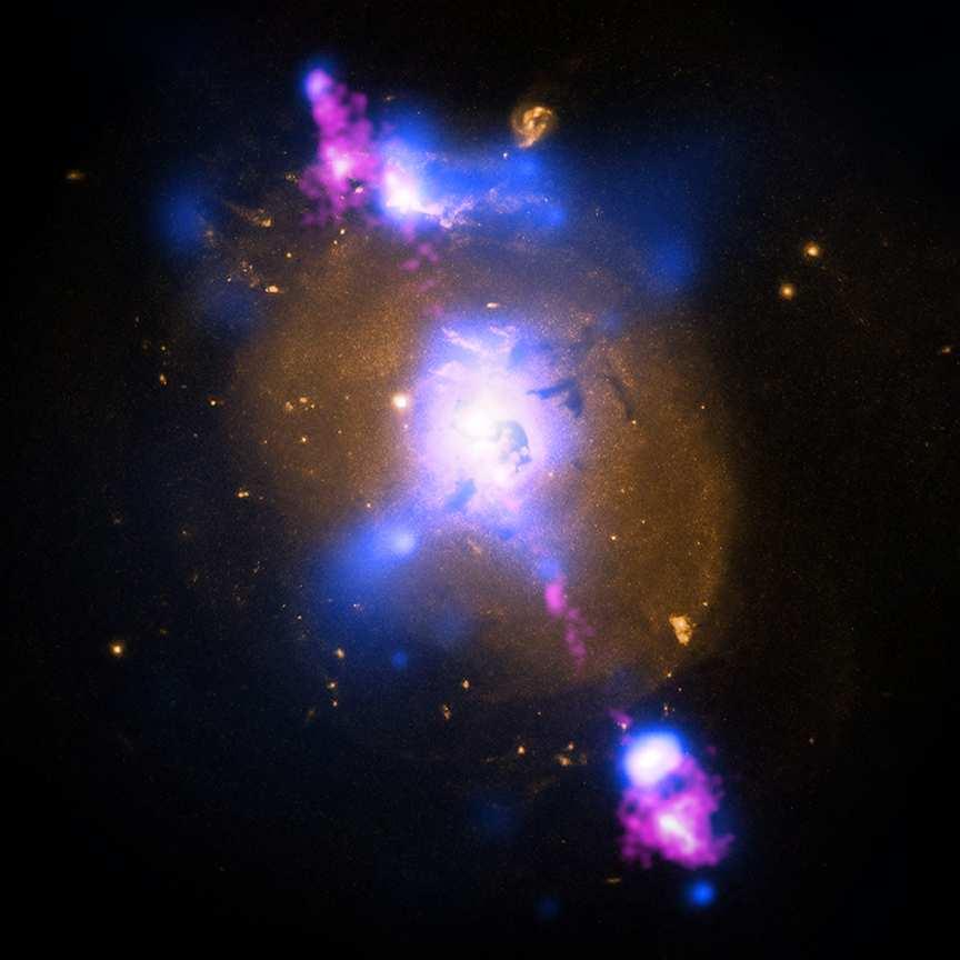 4C +29.30 Elliptical galaxy, d 289Mpc (z = 0.06, 1.24 kpc/ ). Feedback and interaction signatures in X-rays (Siemiginowska et al. 2012). 4C+29.