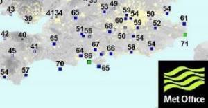 S-SE'ly winds gusting 55-70
