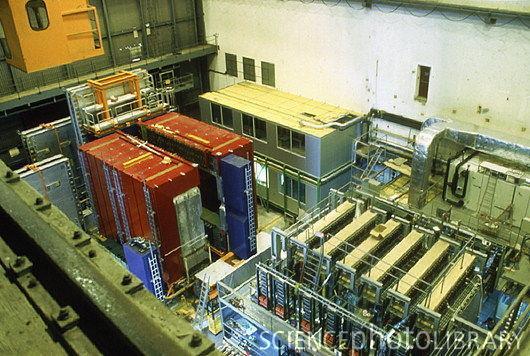 technique in etched plastics CHORUS (neutrinos) 800kg of