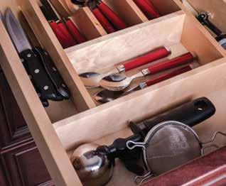 D R A W E R I N S E R T S C U T L E R Y D I V I D E R Features a movable upper cutlery tray that conceals a second organizing tray.