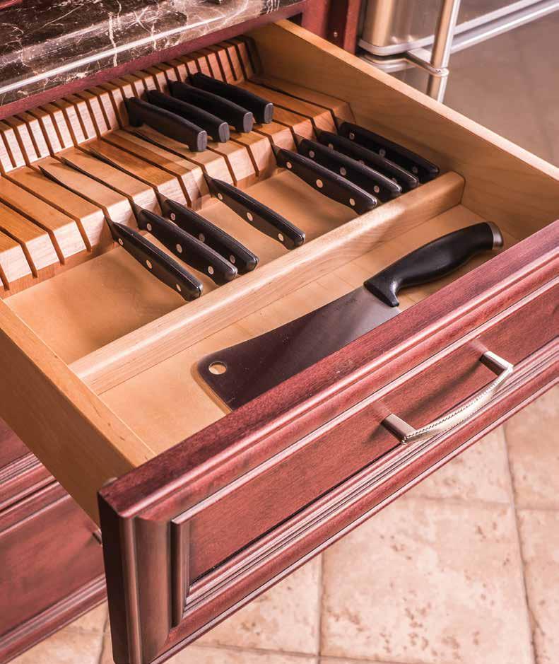 K N I F E D I V I D E R Keep your cutlery in order and accessible with our adjustable drawer inserts The ready-to-use divider is designed as an insert
