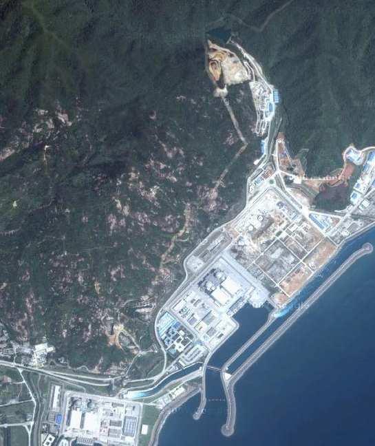 Current: 2 cores at Daya Bay site + 2 cores at 810m 465m 450m Construction tunnel Ling Ao cores Ling Ao II cores Entrance 1km Overburden (m) DYB LA Far Daya