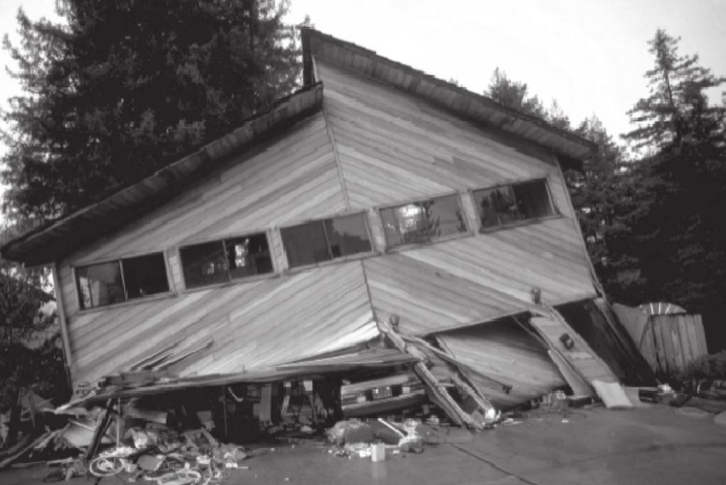 The pictures below show damage the 1989 Loma Prieta earthquake caused in Boulder Creek, California.