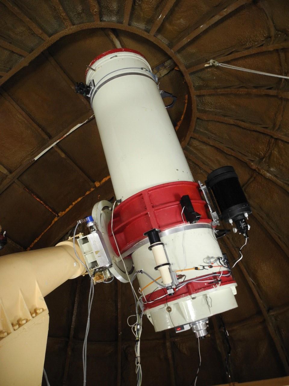 On the RC telescope (F = 4 m), two optical configurations were used : a 2x Barlow when working with the ASI290 camera, giving a resulting focal length of 8.4 m and a plate scale of of 0.