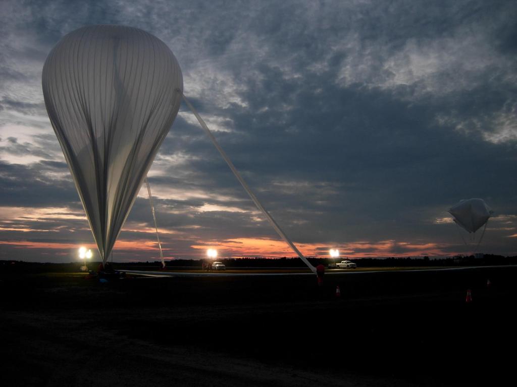 2. EUSO-Balloon flights 1 st flight, Aug 2014 Timmins (CA) Payload