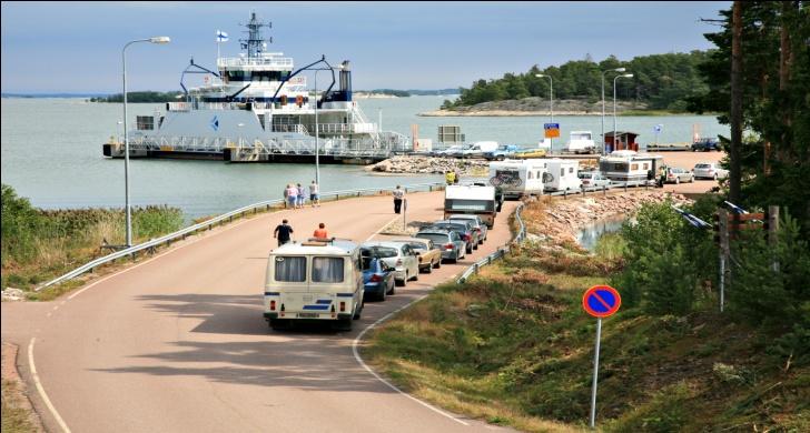 8.2.2012 (C) Arctia Shipping ltd 5 Customers and Arctia Oil Spill Response Client: European Maritime Safety Agency EMSA Customer