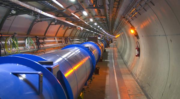 Large Hadron Collider @CERN Geneve 27 km circumference proton-proton collider Energy of proton: 7 TeV - 99.