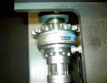 Series DXM/C(L) Multi position re-engagement / single position re-engagement - backlash-free Characteristics Backlash-free safety coupling with a flange hub and ball bearing for the direct mounting