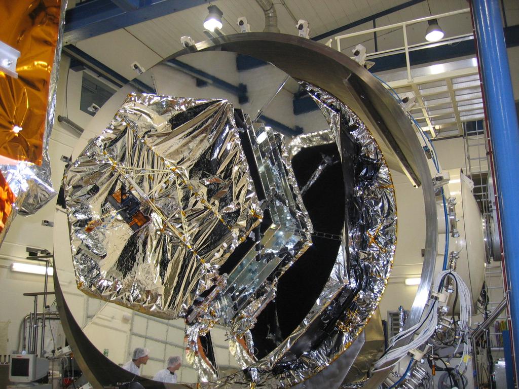 Planck Spacecraft ready for Cryogenic Test (at CSL)