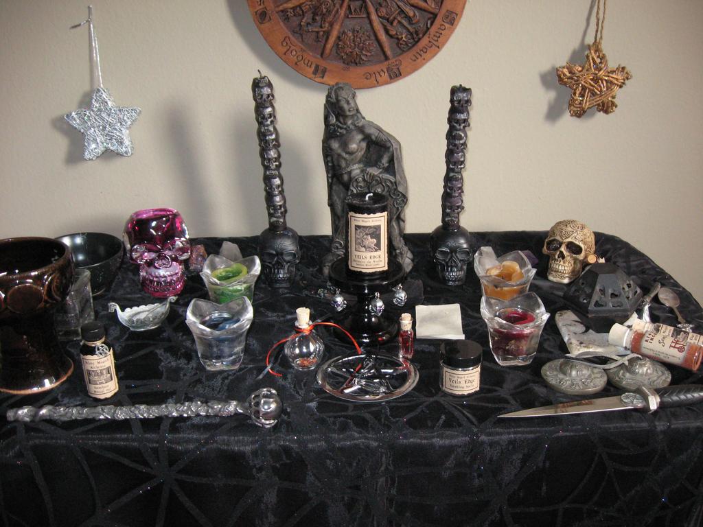 Samhain Ritual Honoring the Salem Witch Trials Ritual Supply Check List 2 black candles, one for the Crone Goddess, one for the Lord of Shadows Cauldron, cast iron and safe for fire 91% Proof Rubbing