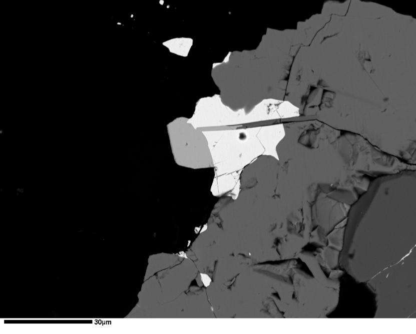 pyrargyrite (light grey; centre).