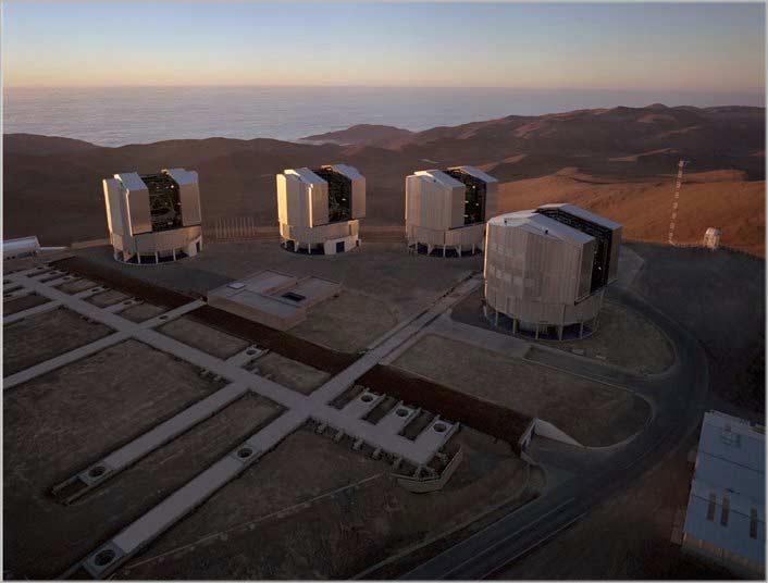 The VLT Interferometer Four 8.2-m Unit Telescopes Baselines up to 130m Four 1.8-m Auxiliary Telescopes.