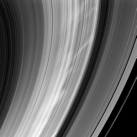 The Spokes in Saturn s Rings Photo from NASA Voyager 1 archive http://photojournal. jpl.nasa.gov/catalog/pia1145 2 Voyager 1 and 2 discovered near-radial features in the B ring.